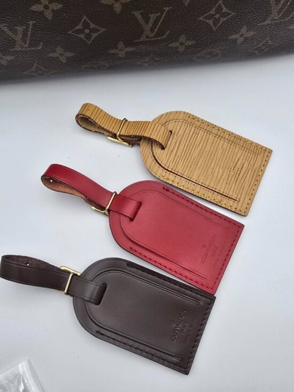 Authentic 1 Louis Vuitton Brown Leather Luggage Tag – Excellent Condition - Picture 5 of 5